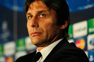 HLV Conte tin tưởng vào việc chiêu mộ Ibrahimovic và Luis Suarez