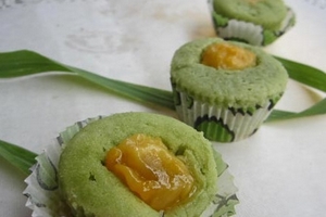 Cupcake trà xanh hột vịt muối