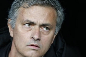 Mourinho chỉ trích trọng tài Howard Webb