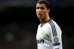 M.U phản ứng trước tin đồn PSG hỏi mua Ronaldo