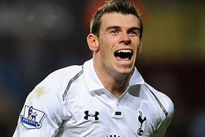 Real làm cách mạng: Benzema hoặc Higuain sẽ "bán xới"