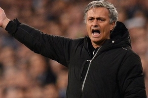 Trước tin đồn tới Chelsea, Mourinho nói gì về tương lai?