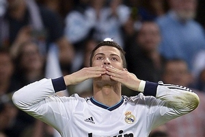 Chấm điểm Real 4-3 Valladolid: Vẫn là Ronaldo, luôn là Ronaldo