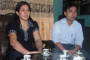 Phụ huynh oằn lưng đóng góp tiền trường