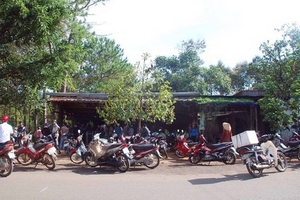 Cựu sinh viên trường Y uống thuốc sâu tự tử