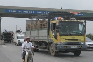 Công bố phương án xóa “phí chồng phí”