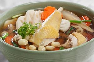 Ngòn ngọt canh gà thuốc bắc