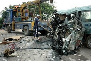 6 người chết tại chỗ trong vụ tai nạn trên Quốc lộ 1A