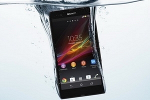 Sony Xperia ZR cho phép quay video HD dưới nước