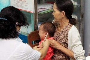 Hà Nội xử lý sai phạm vụ tiêm thiếu vắcxin cho trẻ