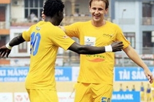 Thanh Hóa hạ Bình Dương, HAGL lỡ cơ hội lên đỉnh