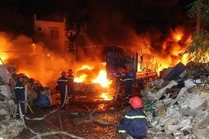 Hà Nội: Đã dập tắt đám cháy tại tổng kho ở Gia Lâm