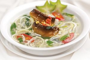 Canh lươn nấu bắp chuối hột