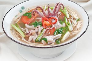 Canh râu mực nấu ngót