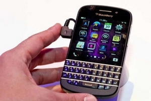 Hãng Verizon bán BlackBerry Q10 với giá 199 USD