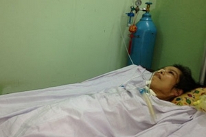 Bệnh nhân tỉnh lại sau 2 năm hôn mê: Phép màu của người chồng đáng kính