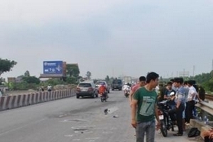 Hà Nam: Ô tô cán chết người rồi bỏ chạy