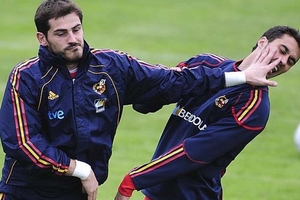 Nội bộ Real "dậy sóng": Casillas cạch mặt Arbeloa