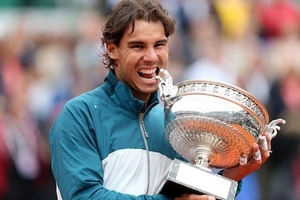 Lên đỉnh Roland Garros, Rafael Nadal vẫn tụt hạng