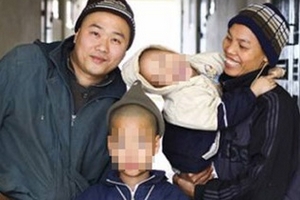 “Sự thật về việc nhặt được vợ của gã dị nhân đầu trọc”: Hai cháu bé sẽ được đi học