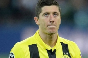 Dortmund phủ nhận việc Real hỏi mua Lewandowski