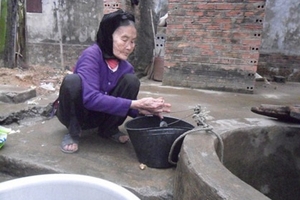 Héo hắt mẹ già 94 tuổi mong ngày gặp con