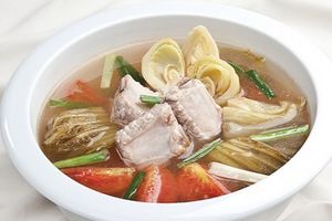 Canh sườn cải chua