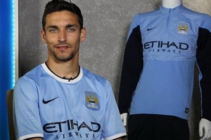 Manchester City bị lộ mọi thông tin chuyển nhượng