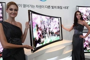 Samsung chính thức bán mẫu TV OLED cong 55 inch