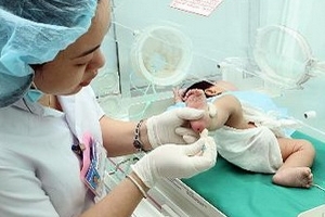 Tỷ lệ sinh và sinh con thứ ba tại Hà Nội giảm nhẹ