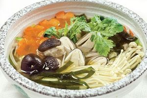 Ngọt ngào canh nấm rong biển