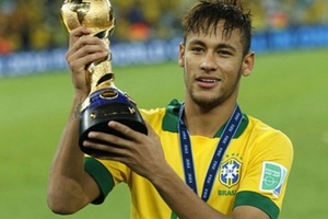 Vừa đoạt Bóng Vàng, Neymar đã phải phẫu thuật