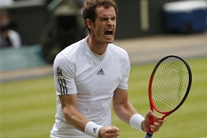 Murray ngược dòng nghẹt thở vào bán kết Wimbledon