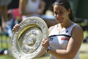 Marion Bartoli lần đầu tiên bước lên đỉnh Wimbledon