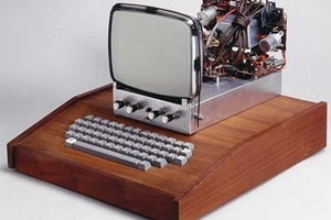 Máy tính đầu tiên của Apple có giá 400.000 USD