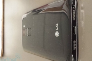 Smartphone Optimus G2 bị lộ hoàn toàn "chân tướng"