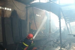 Dập tắt kịp thời một vụ cháy lớn trong khu dân cư