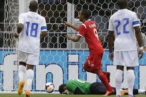 "Hung thần" của Mexico đưa tuyển Panama vào tứ kết