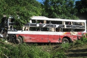 Xe khách đâm nhau ở Phú Yên, 6 người thương vong