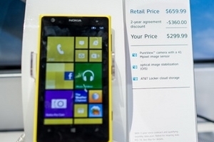 Lumia 1020 "cháy hàng" chỉ sau một ngày rao bán