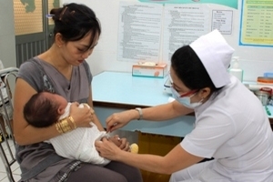 Tiếp tục tiêm vắcxin viêm gan B cho trẻ sau sinh