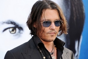 Ngôi sao Johnny Depp úp mở chuyện bỏ nghiệp diễn