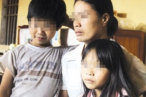 Vợ viết đơn ly dị, chồng buồn chán quyên sinh