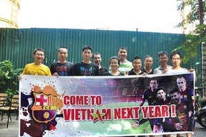 Cổ động viên Việt tràn sang Thái cổ vũ Barcelona