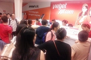 Hàng trăm hành khách bức xúc vì bị Vietjet Air bỏ rơi