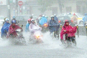 Miền Bắc đón gió đông bắc cùng mưa rào