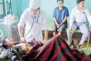 Cha con “người rừng” bối rối trước cuộc sống hiện đại