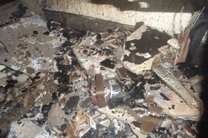 Đà Nẵng: Quán karaoke bốc cháy giữa trưa