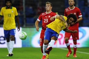 Thua sốc Thụy Sĩ, tuyển Brazil còn bị tố chơi bẩn