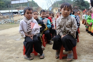 Đất nghèo khát chữ